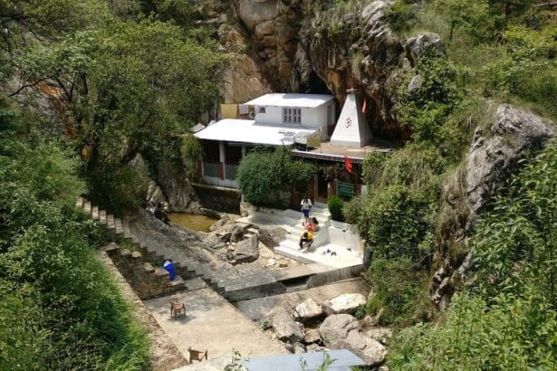Rudradhari Falls And Caves, Kausani