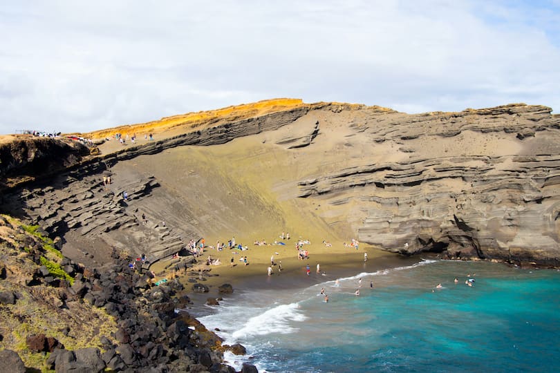 Papakolea_Green_Sand_Beach