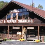Salt_And_Pepper_Shaker_Museum-3