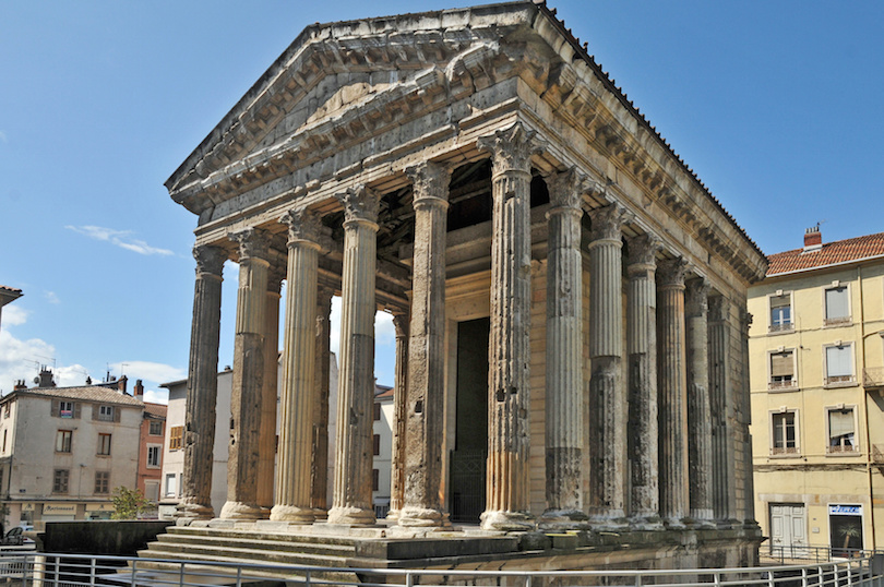 Temple_Of_Augustus_And_Livia-2