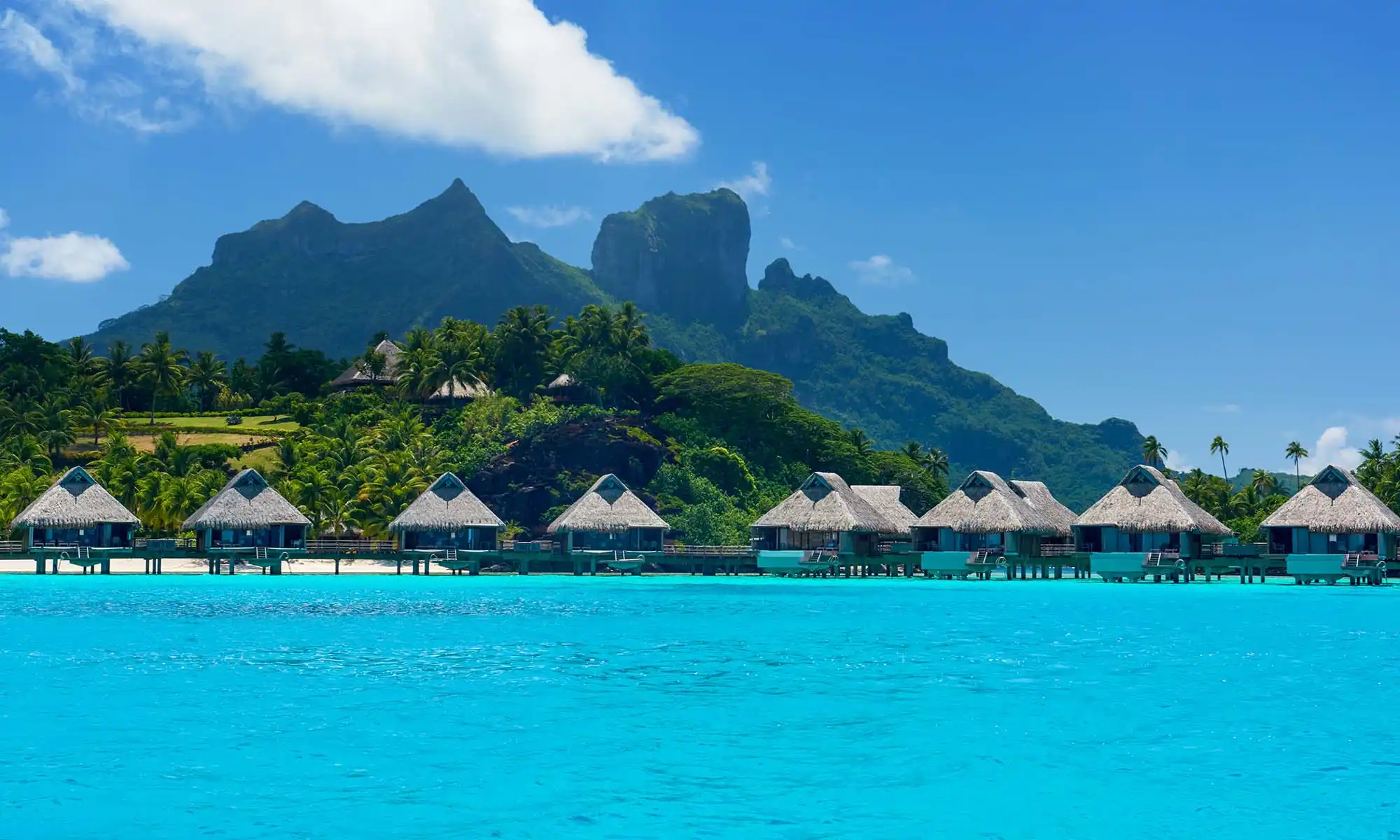 Is Tahiti A Mountainous Island?
