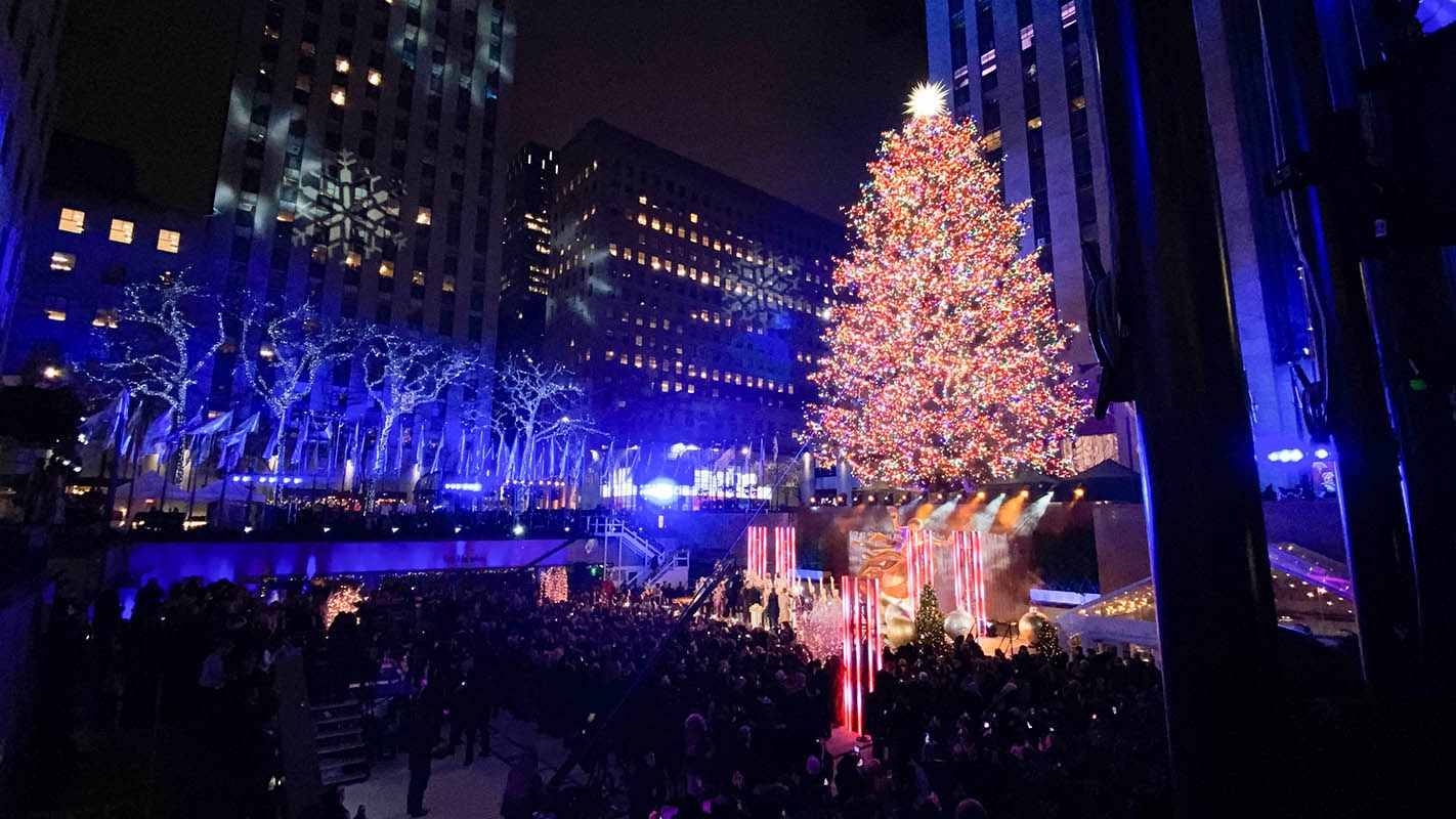 The Rockefeller Christmas Tree Is Amazing - Travelistia
