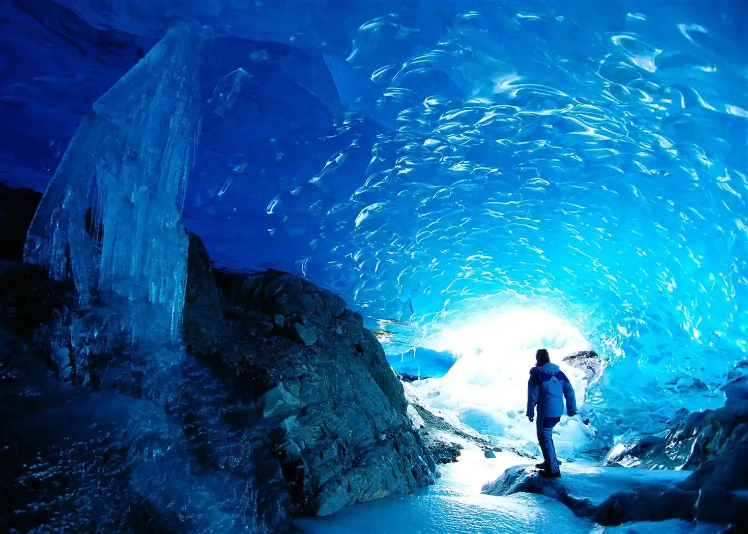 Mendenhall Ice Caves, Alaska 