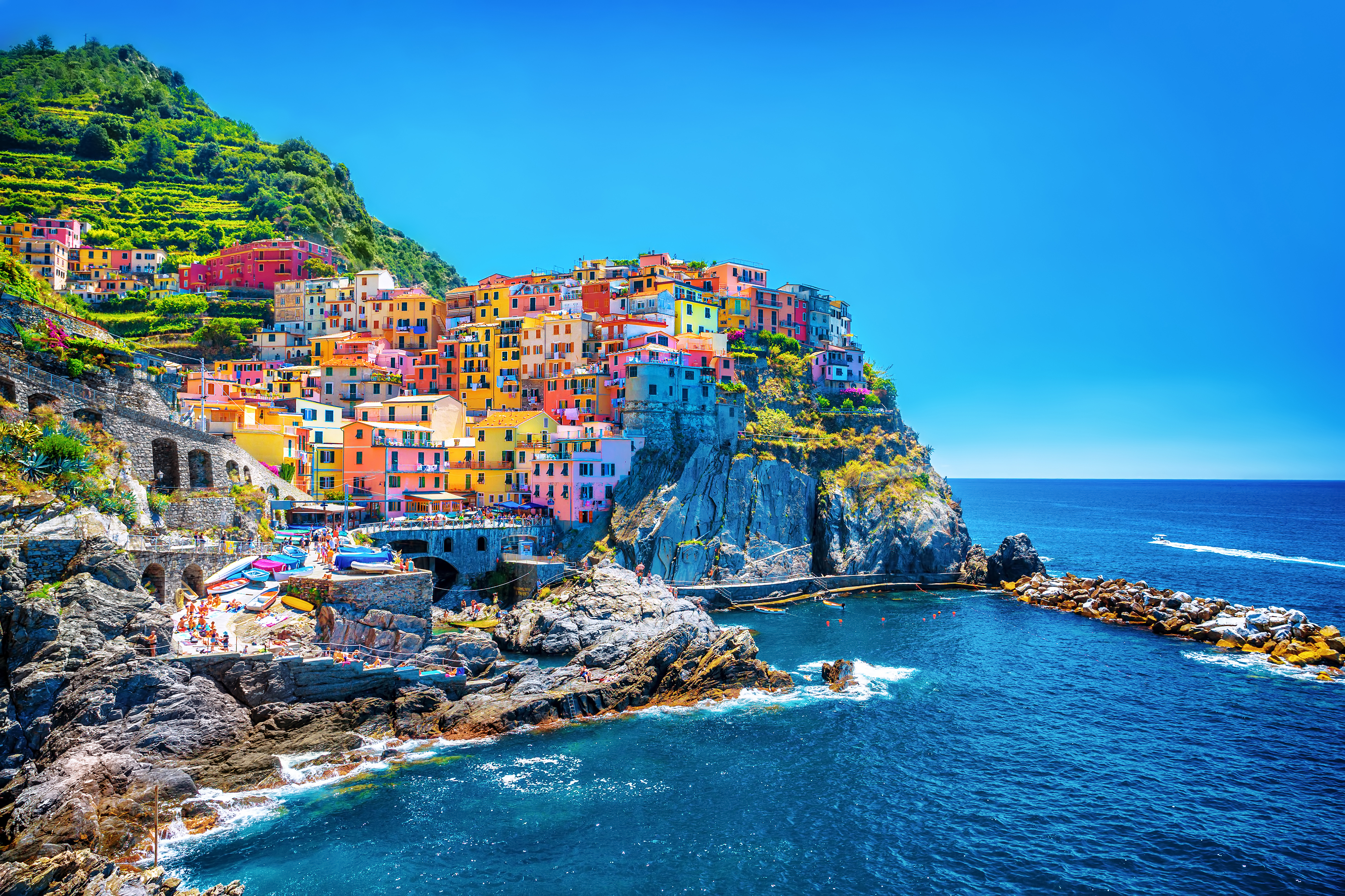 Visiting The Five Colourful Villages Of Cinque Terre! | Travel.earth
