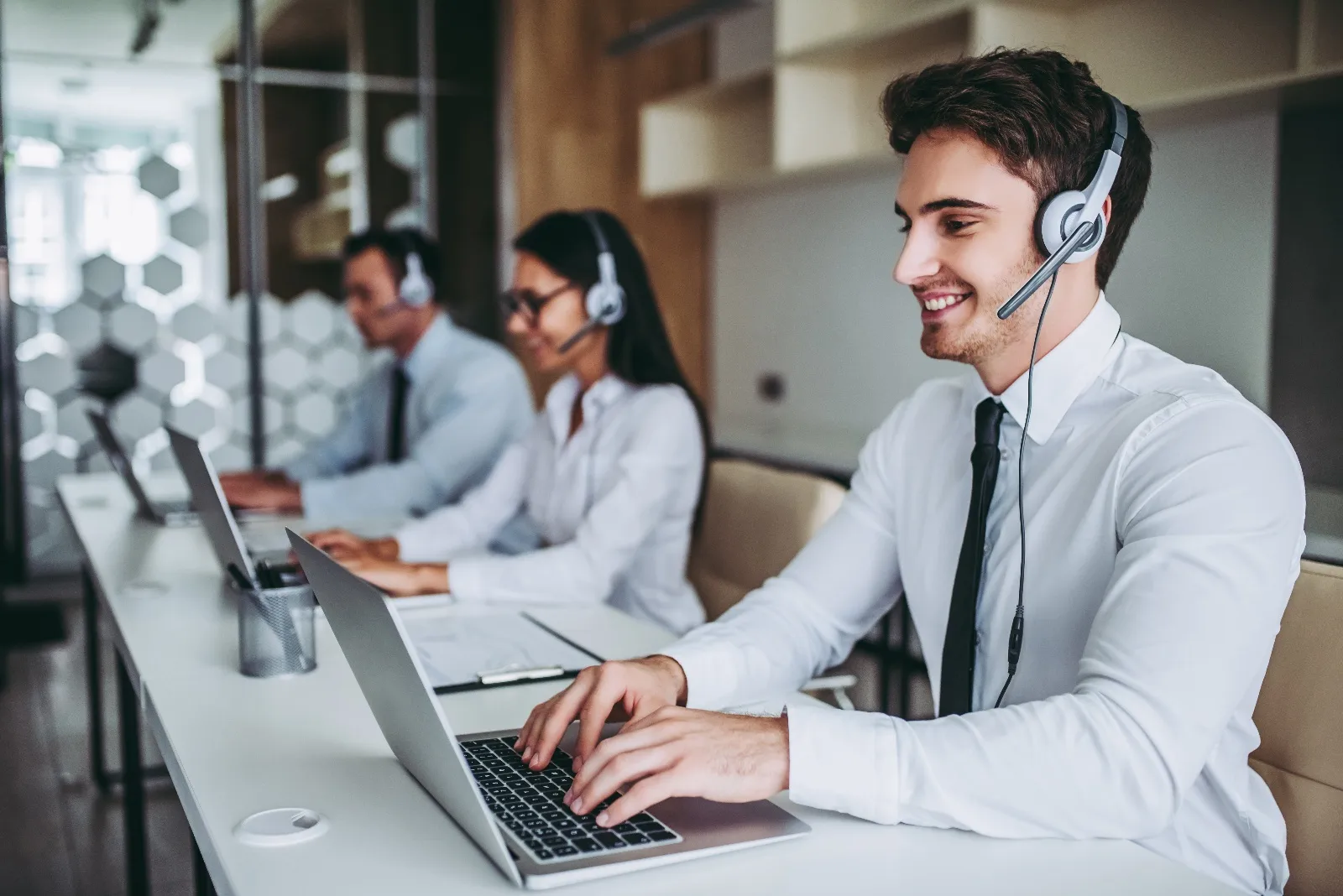 Key Factors Tourism Companies Should Consider While Selecting Training Program For Travel Agents