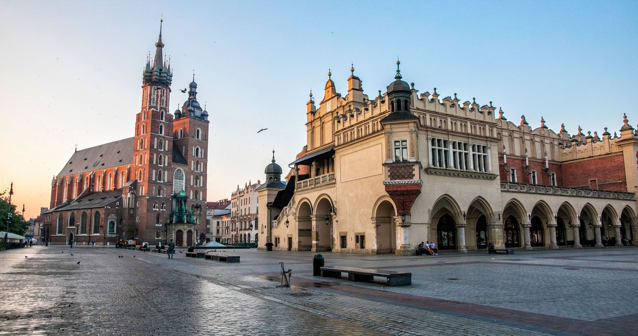 Where To Stay In Krakow - Best Hotels And Neighborhoods – Earth Trekkers
