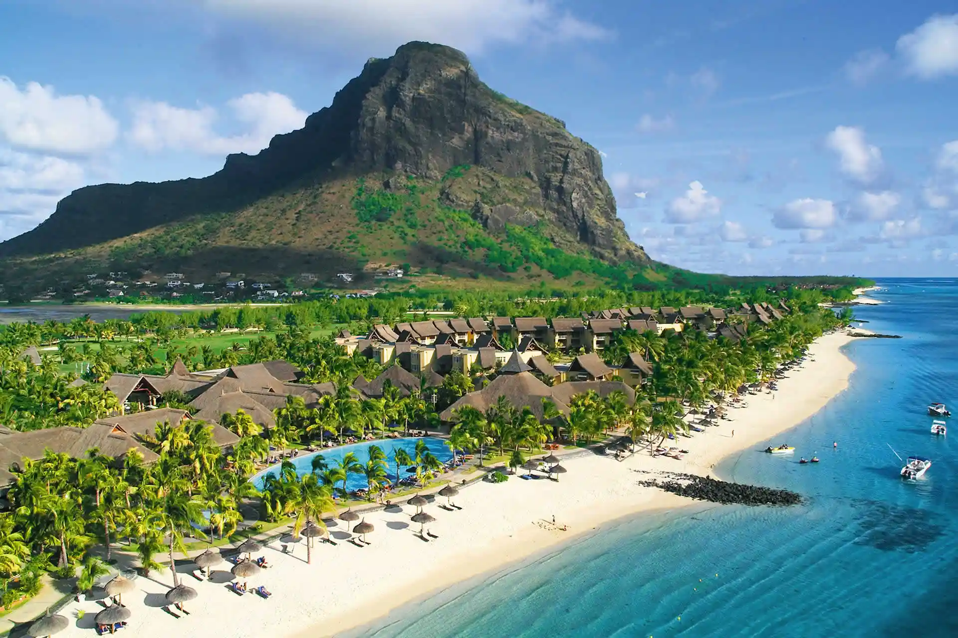 13 Best Places To Visit In Mauritius With Family