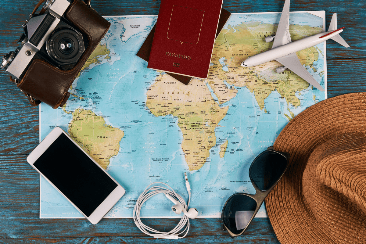 Top 5 Travel Blogs Around The World - Bidroom Blog