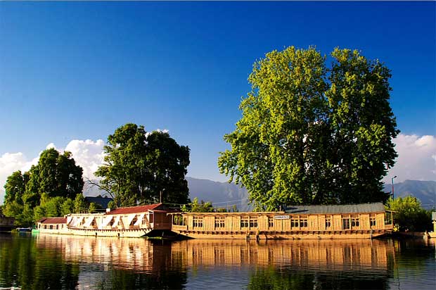 Houseboat Of Dal Lake Srinagar History And Tourism Details