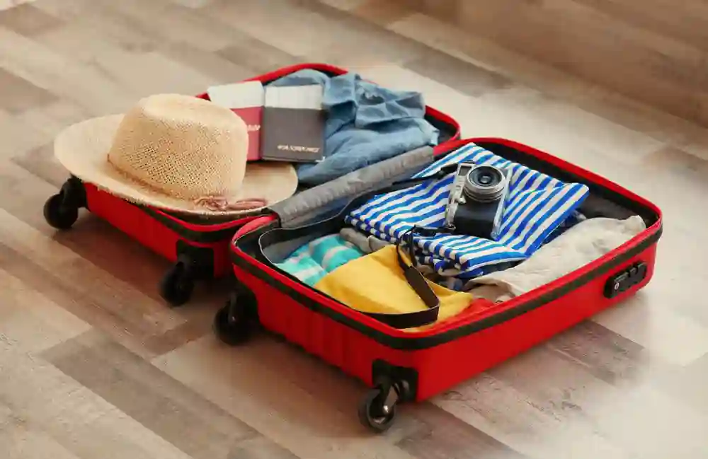 Roll Clothes While Traveling