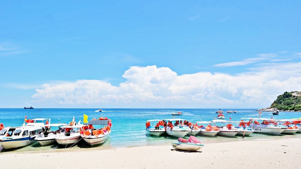 5 Most Popular Beaches In Da Nang, Vietnam