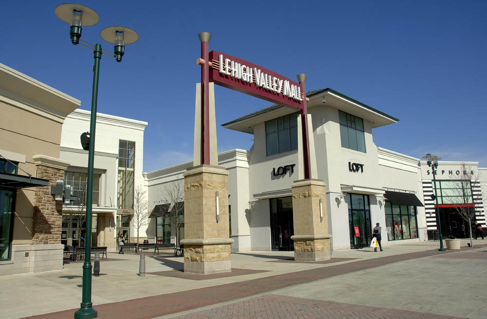 The Lehigh Valley Mall: The Largest Shopping Mall In The Lehigh Valley |  Denver Mart