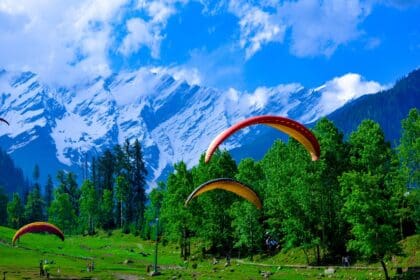 Paragliding Spots In India